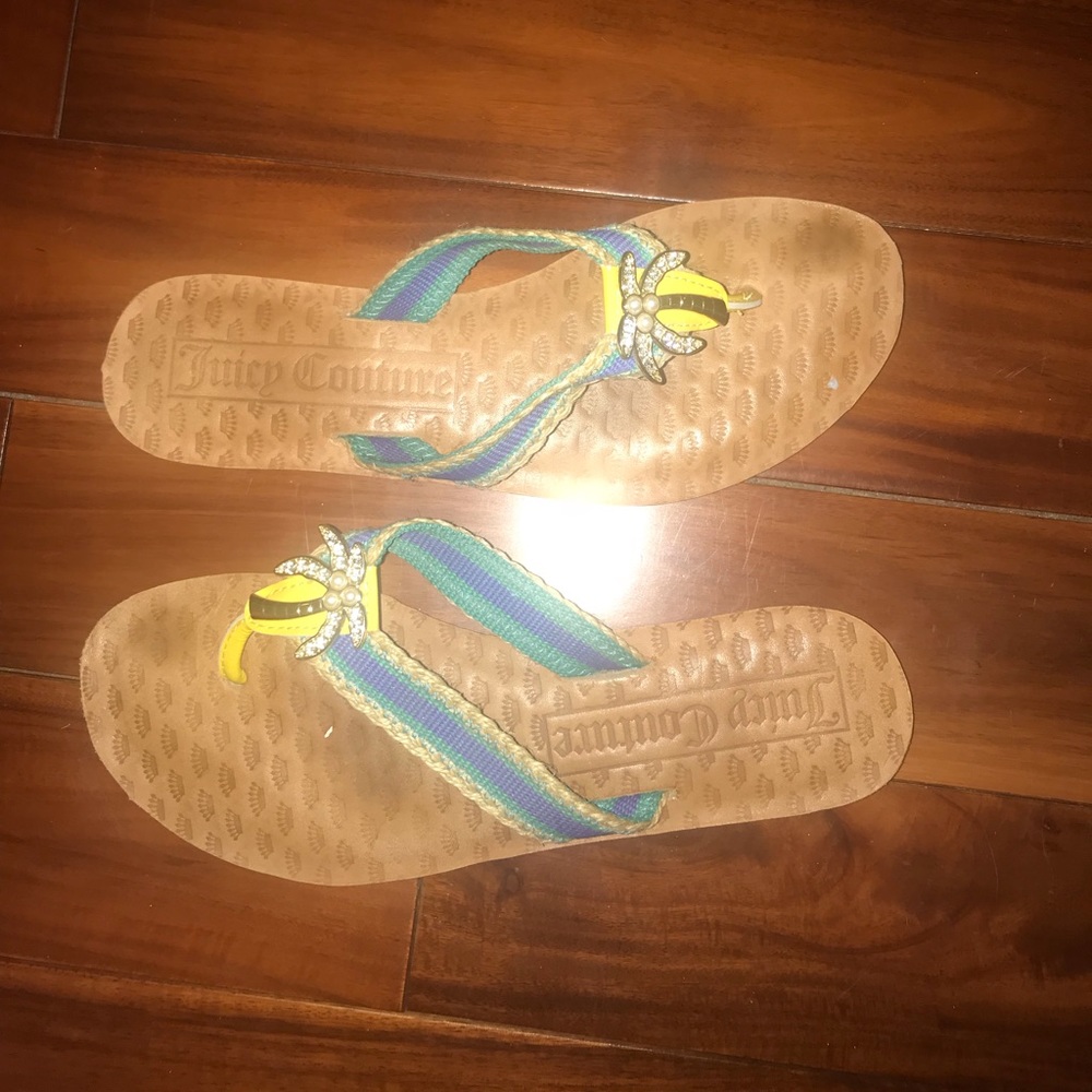 Juicy couture flip flops